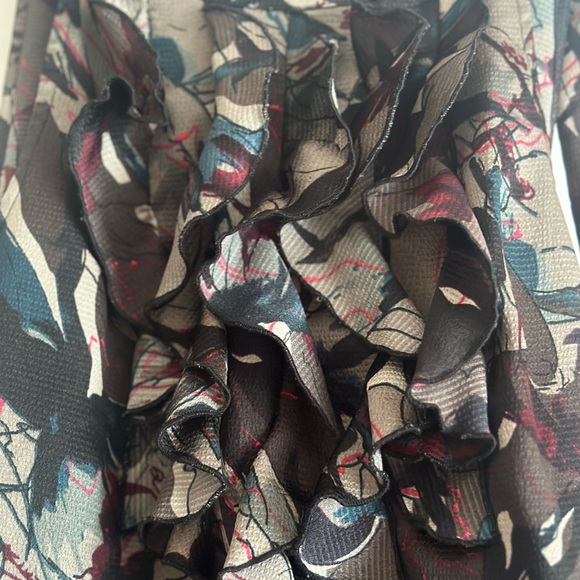 The Limited ruffled sleeveless floral print blouse with tie in back - Picture 3 of 5